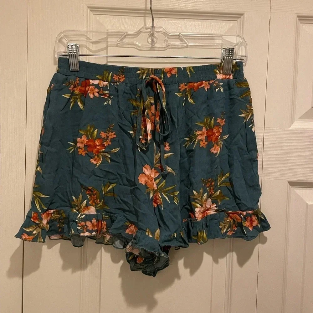 American Eagle Floral Linen‎ Ruffle Pull On Elastic Shorts